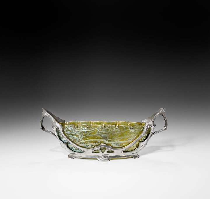 VASE WITH METALL MOUNT